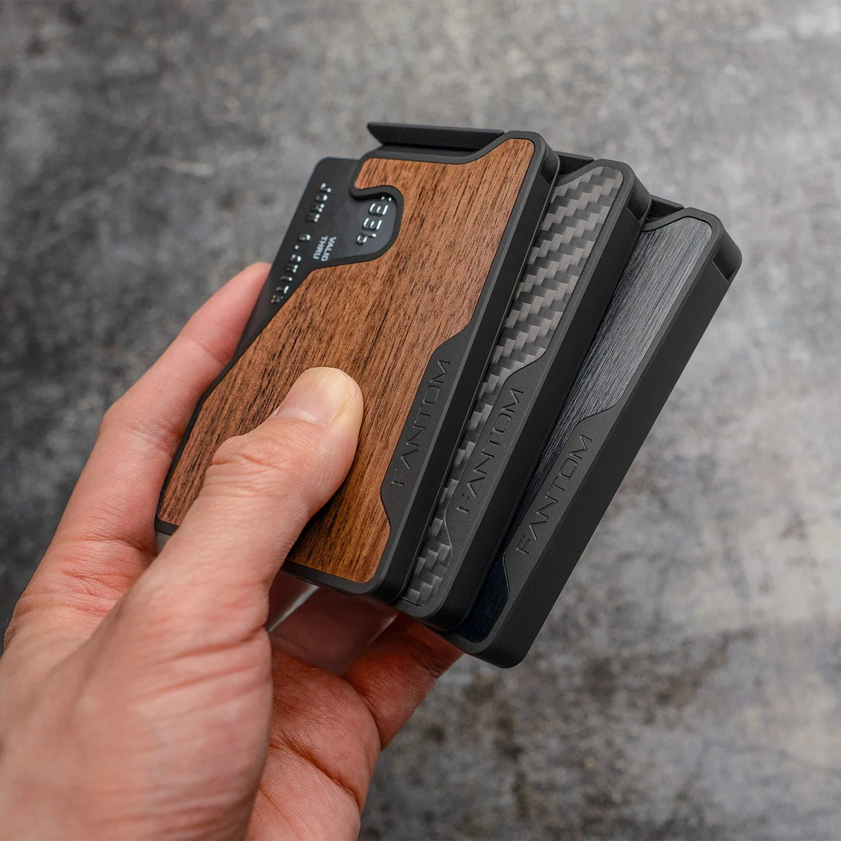 FANTOM M - Carbon Fiber Regular Magsafe Wallet (7-13) Cards