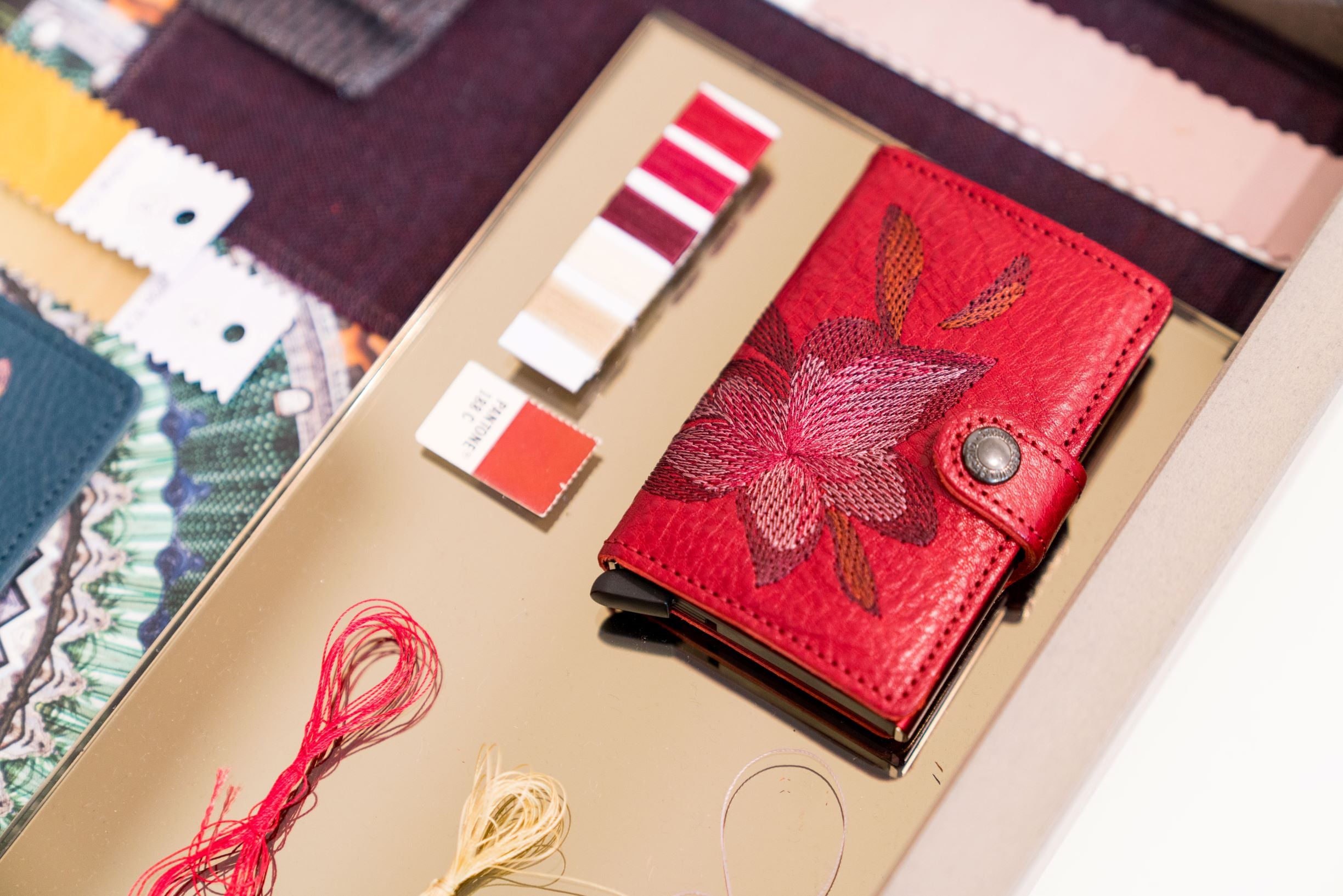 Secrid Miniwallet Stitch Magnolia Rosso