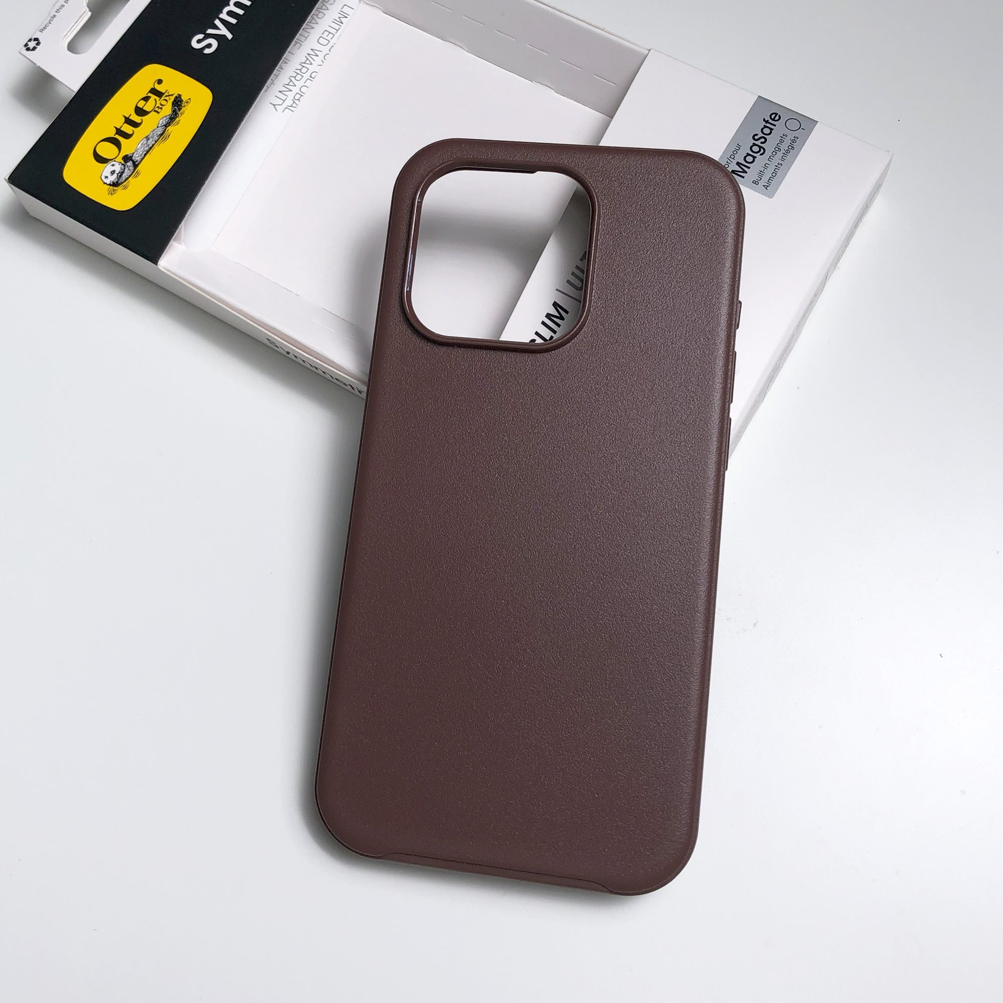 iPhone 15/14/13 Otterbox Symmetry w/ MagSafe Series Case - Brown (Chocolate Bar) - 15-11422