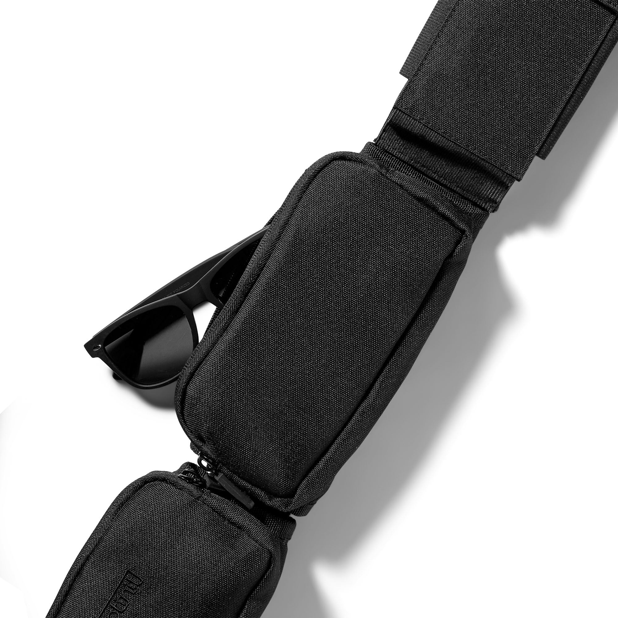 Totinit Passport Pro - RPET w/RFID pocket + Carabiner - Black - 15-12579