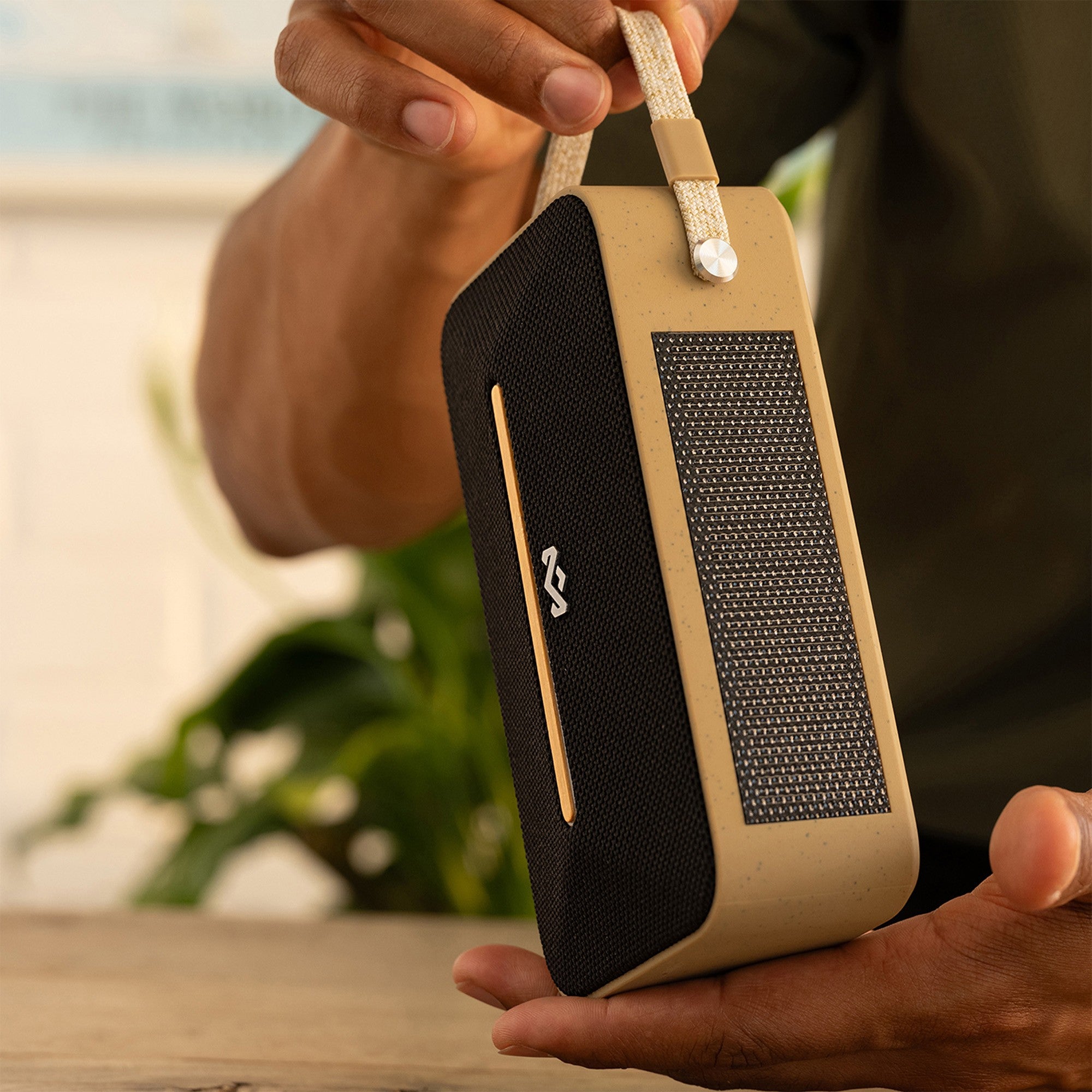 House of Marley Rise Up Solar Bluetooth Speaker - Black - 15-13305