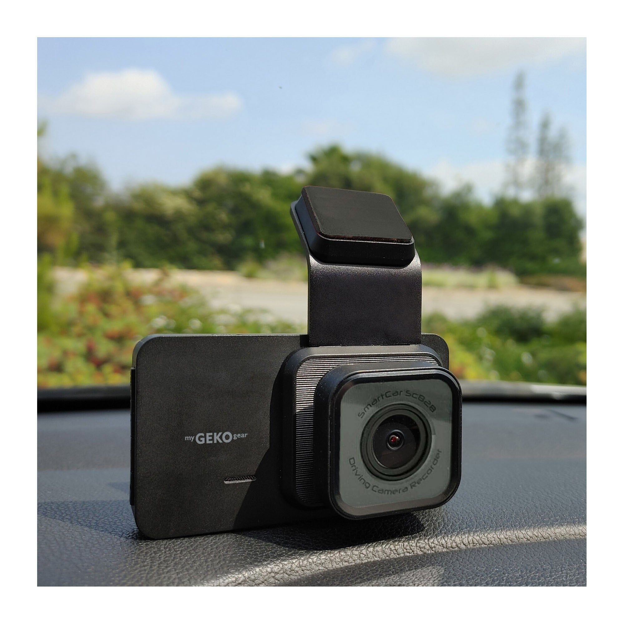 GekoGear Orbit 1120 Full Hd Dash Cam with 32GB Card - 15-13960