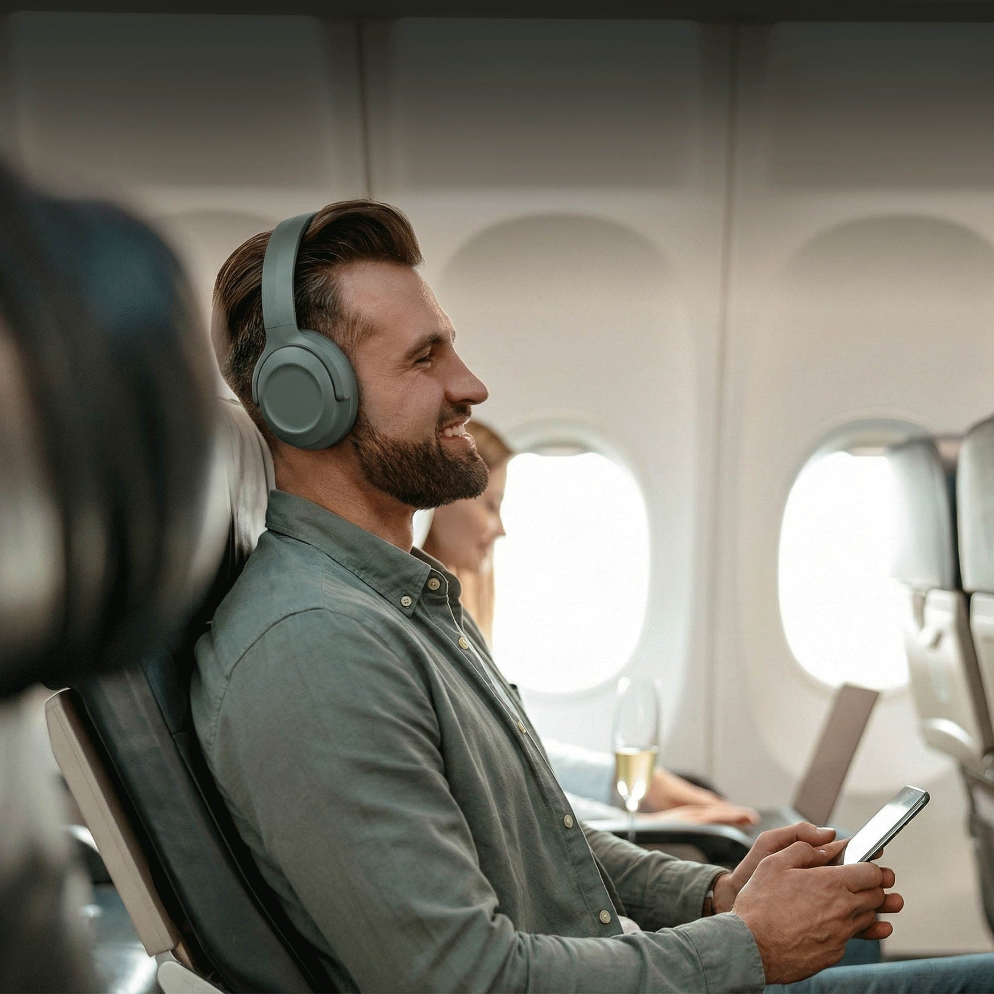 Hypergear Stealth2 ANC Wireless On-Ear Headphones - Green - 15-15450