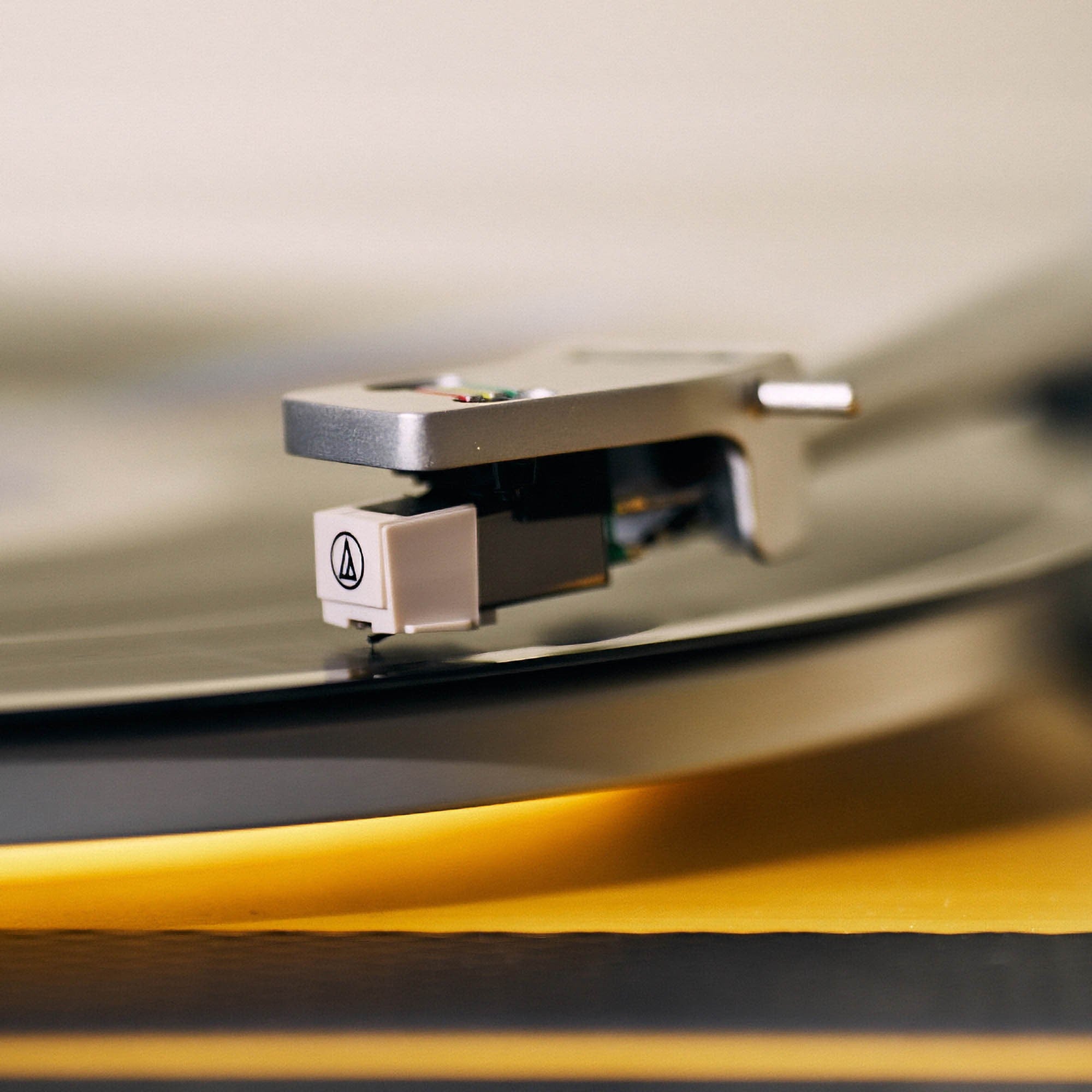 House of Marley Soul Rebel All-In-One Turntable - 15-15622
