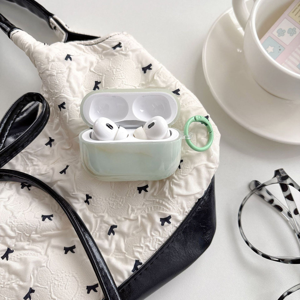 AirPods Colorful Marble Pattern Case